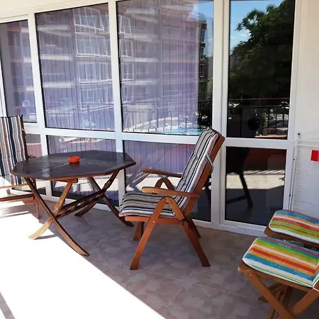 One-bedroom Riviera Fort Beach Apartment *